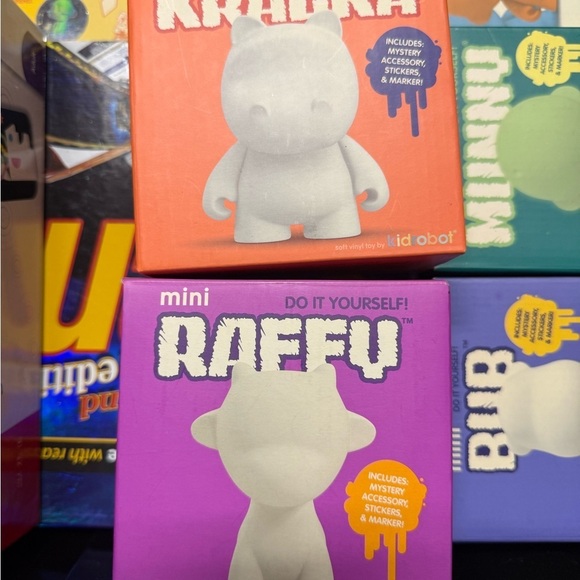 Kidrobot DIY figures all NIB RARE glow in the darkk Munny - Picture 10 of 10